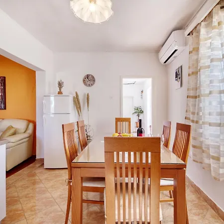 Tatil Evi Rudic *